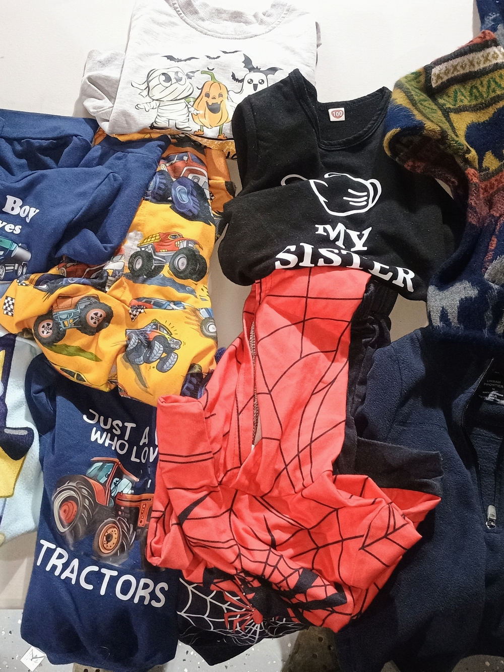 Lot Of 3t/4t Boys Sweatershirt Hoodies and Long Sleeve Shirts